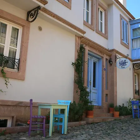 Gule Cunda Hotel *