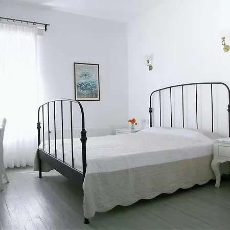 Gule Cunda Hotel *