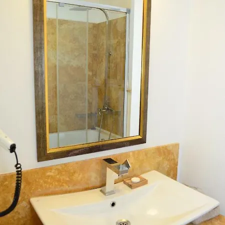 Gule Cunda Hotel